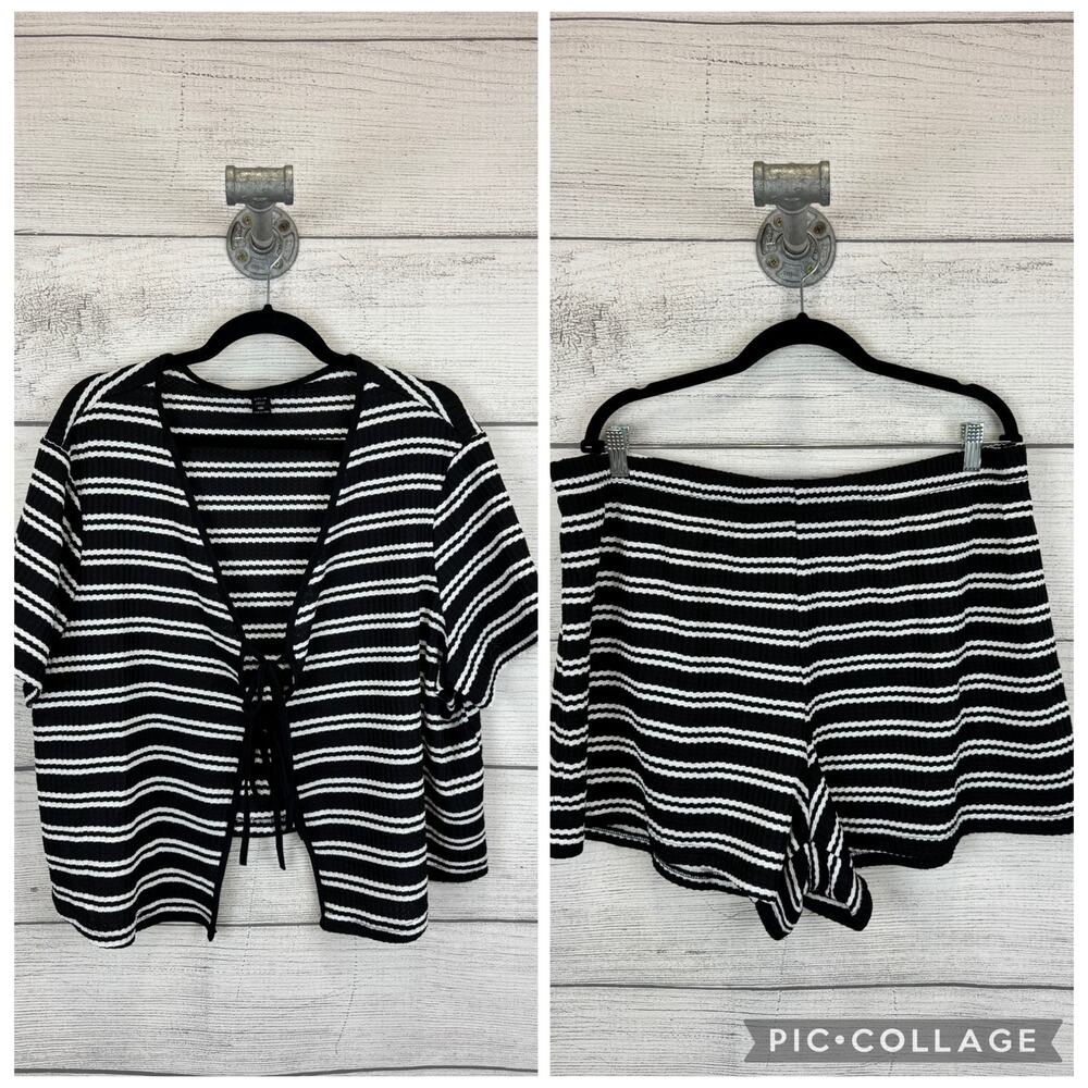 Shein Curve Black & White Striped 2pc Matching Top & Shorts Set Size 4XL
